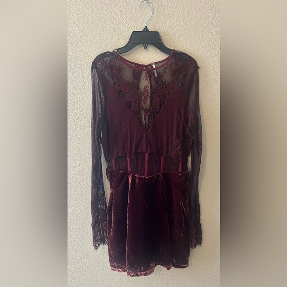 Free People Marlie Lace Velvet Corset Long Sleeve Mini Dress in Garnet Size XS - Picture 4 of 11